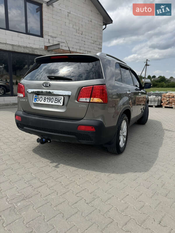 Позашляховик / Кросовер Kia Sorento 2012 в Скалаті
