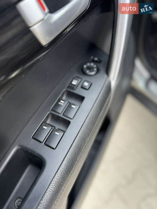 Позашляховик / Кросовер Kia Sorento 2012 в Скалаті
