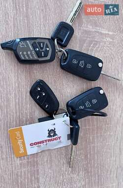 Внедорожник / Кроссовер Kia Sorento 2012 в 