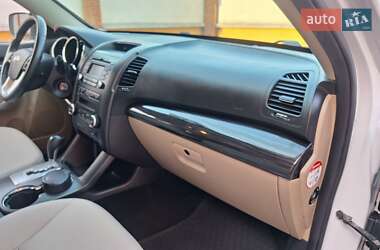 Внедорожник / Кроссовер Kia Sorento 2011 в 