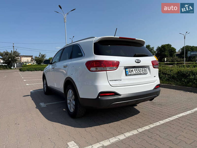 Внедорожник / Кроссовер Kia Sorento 2015 в Житомире фото 5 Внедорожник / Кроссовер Kia Sorento 2015 в Житомире