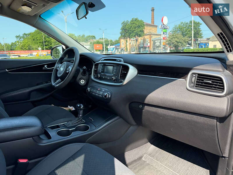 Внедорожник / Кроссовер Kia Sorento 2015 в Житомире фото 7 Внедорожник / Кроссовер Kia Sorento 2015 в Житомире
