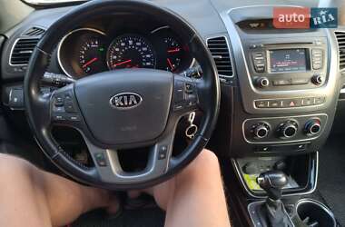 Внедорожник / Кроссовер Kia Sorento 2014 в 