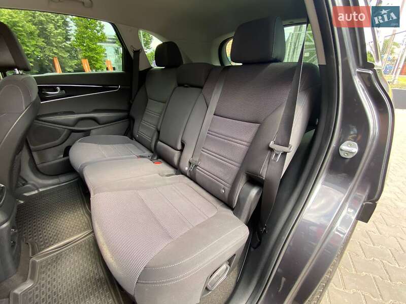 Позашляховик / Кросовер Kia Sorento 2015 в Одесі