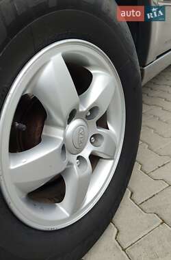 Внедорожник / Кроссовер Kia Sorento 2008 в 