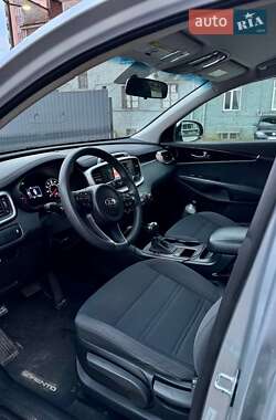 Внедорожник / Кроссовер Kia Sorento 2015 в 