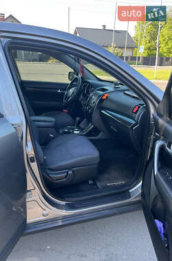 Внедорожник / Кроссовер Kia Sorento 2011 в 