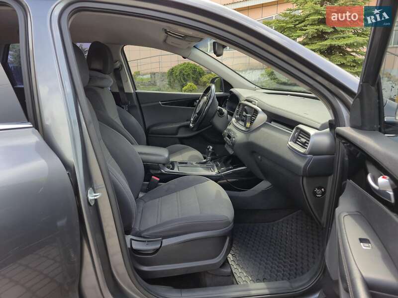 Позашляховик / Кросовер Kia Sorento 2015 в Шептицькому