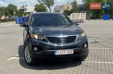 Позашляховик / Кросовер Kia Sorento 2012 в 