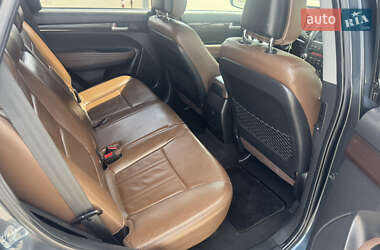 Позашляховик / Кросовер Kia Sorento 2012 в 