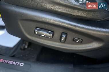 Внедорожник / Кроссовер Kia Sorento 2011 в 