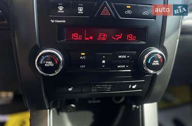 Внедорожник / Кроссовер Kia Sorento 2011 в 