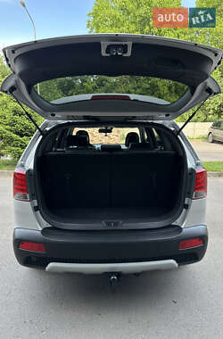 Внедорожник / Кроссовер Kia Sorento 2011 в 