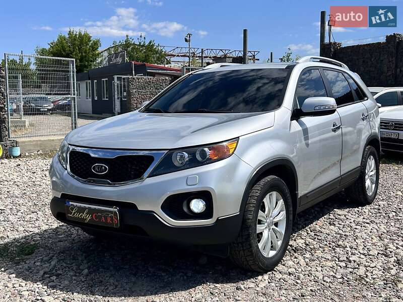 Внедорожник / Кроссовер Kia Sorento 2011 в 
