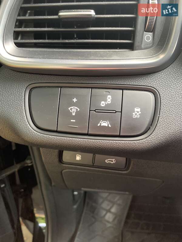 Внедорожник / Кроссовер Kia Sorento 2016 в Луцке