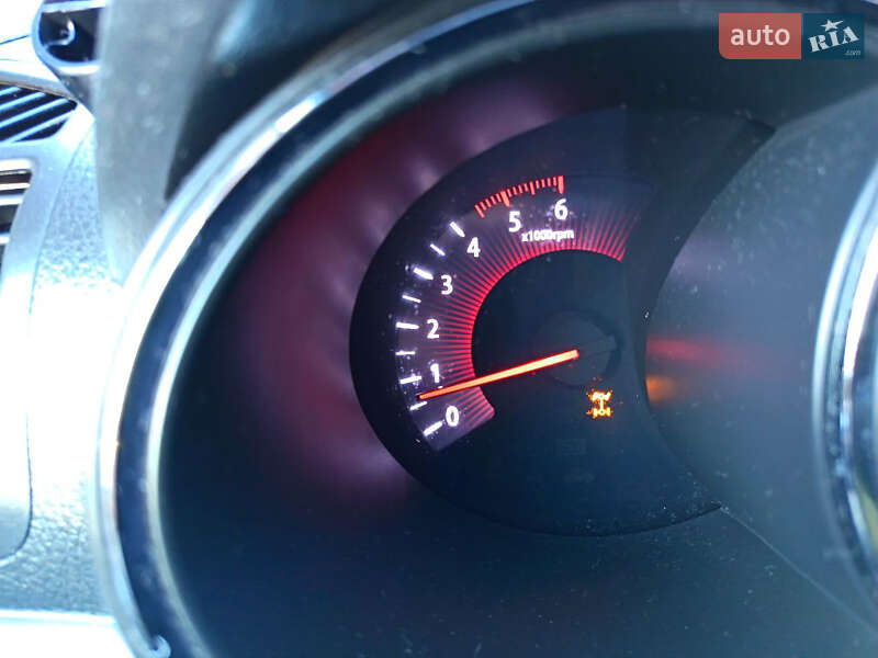 Внедорожник / Кроссовер Kia Sorento 2010 в Долине