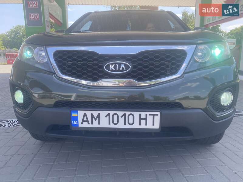 Внедорожник / Кроссовер Kia Sorento 2010 в Житомире