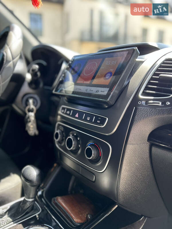 Внедорожник / Кроссовер Kia Sorento 2014 в Стрые