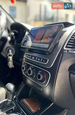 Внедорожник / Кроссовер Kia Sorento 2014 в 