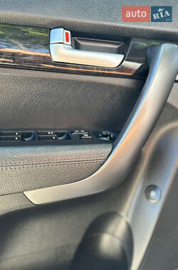 Внедорожник / Кроссовер Kia Sorento 2014 в 
