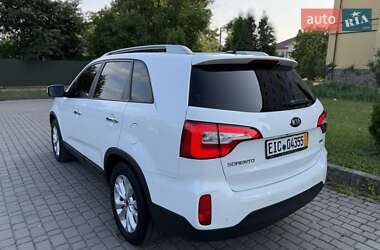 Внедорожник / Кроссовер Kia Sorento 2012 в 