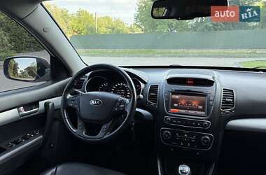 Внедорожник / Кроссовер Kia Sorento 2012 в 