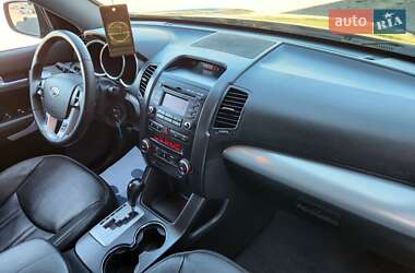 Внедорожник / Кроссовер Kia Sorento 2012 в 