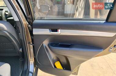 Внедорожник / Кроссовер Kia Sorento 2011 в 