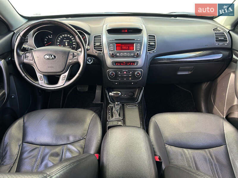 Позашляховик / Кросовер Kia Sorento 2012 в Одесі