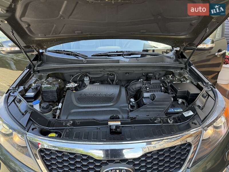 Внедорожник / Кроссовер Kia Sorento 2010 в Стрые