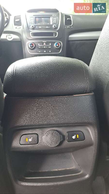 Внедорожник / Кроссовер Kia Sorento 2013 в Каменском