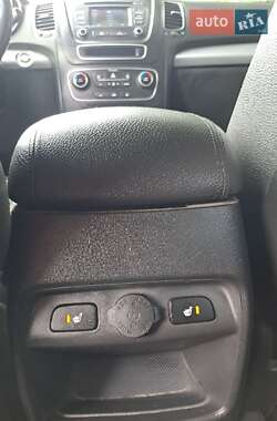 Внедорожник / Кроссовер Kia Sorento 2013 в 