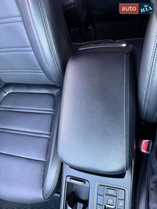 Внедорожник / Кроссовер Kia Sorento 2015 в Одессе