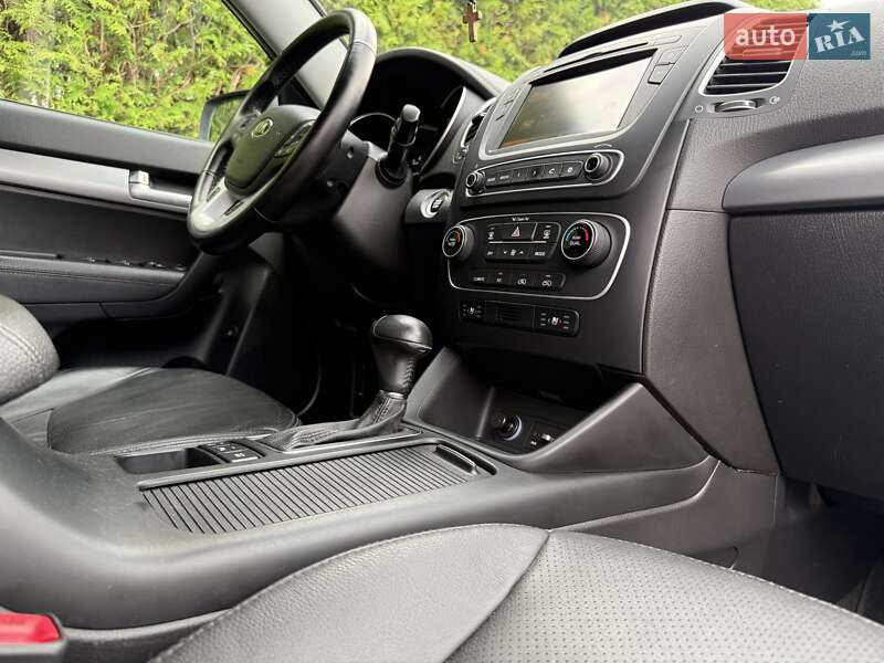 Позашляховик / Кросовер Kia Sorento 2014 в Стрию