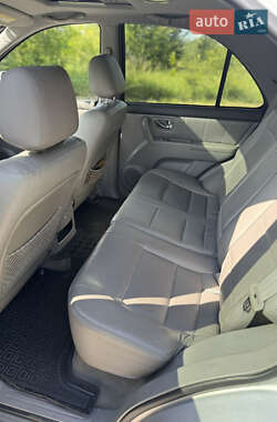 Позашляховик / Кросовер Kia Sorento 2005 в 