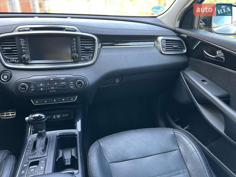 Позашляховик / Кросовер Kia Sorento 2015 в Стрию