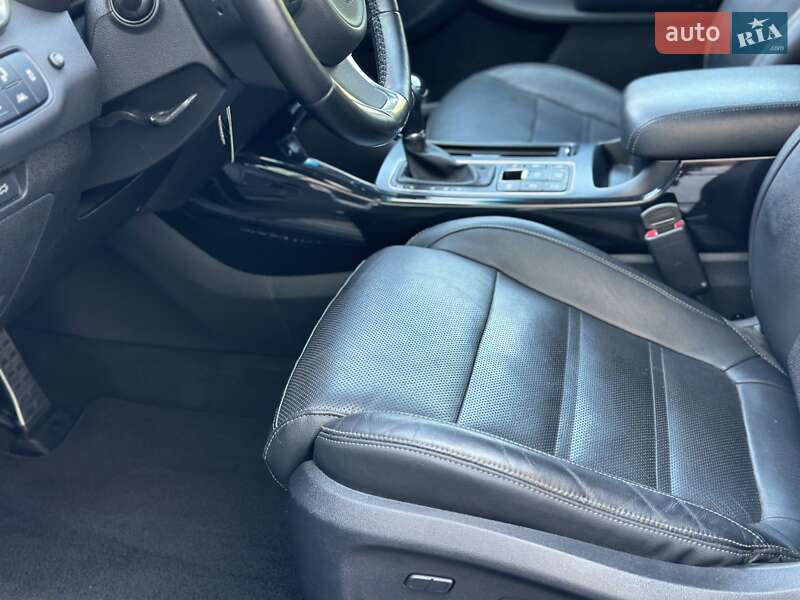 Позашляховик / Кросовер Kia Sorento 2015 в Стрию