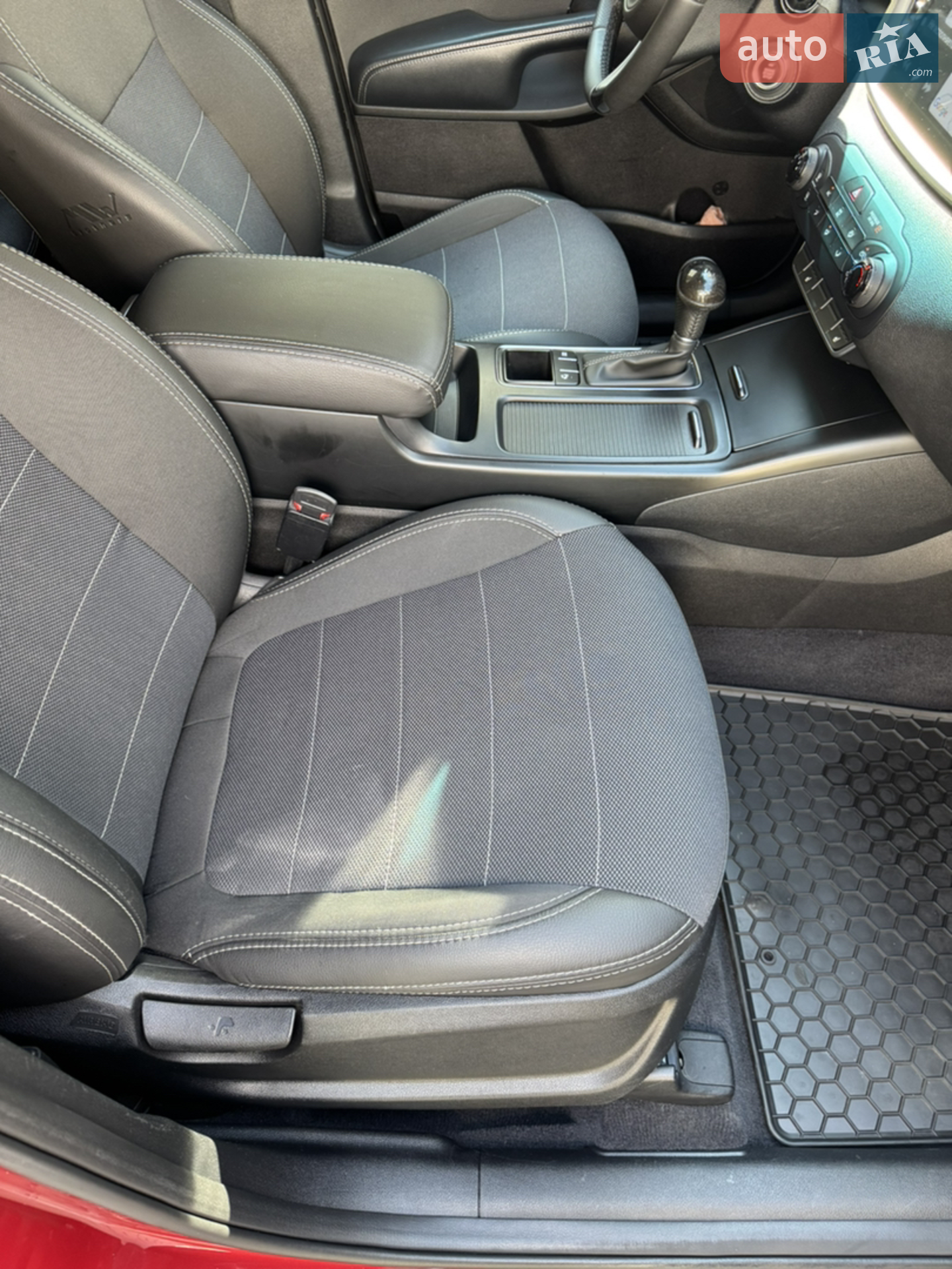 2016 Kia Sorento - мініатюра 16