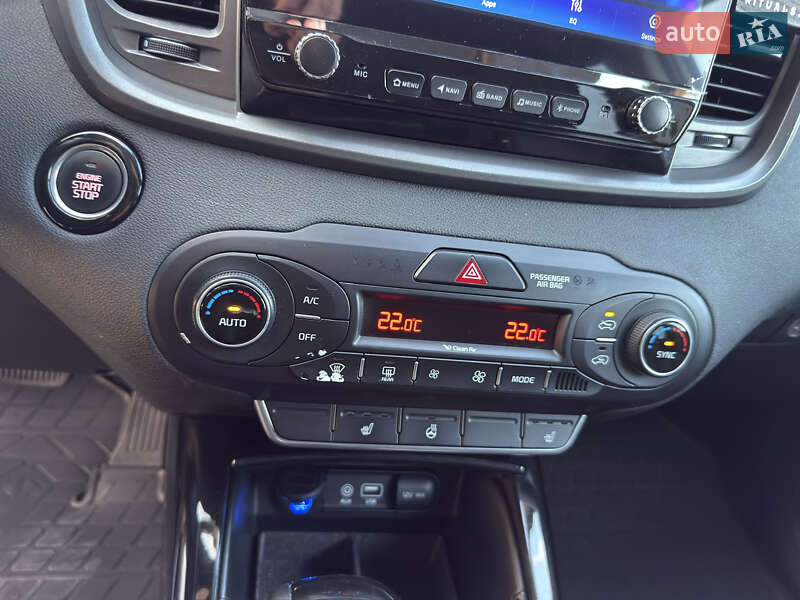 Позашляховик / Кросовер Kia Sorento 2015 в Луцьку