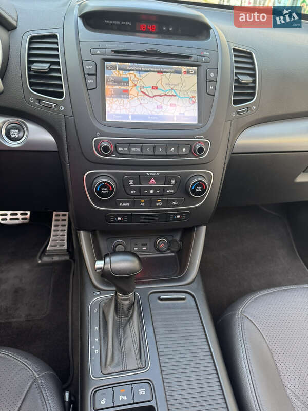 Позашляховик / Кросовер Kia Sorento 2014 в Луцьку