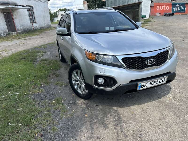 Внедорожник / Кроссовер Kia Sorento 2011 в Дубровице