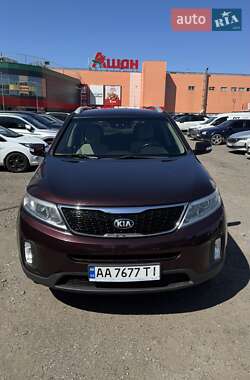 Позашляховик / Кросовер Kia Sorento 2015 в Києві