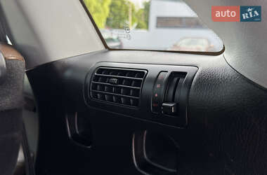 Внедорожник / Кроссовер Kia Sorento 2011 в 