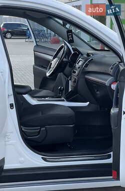 Внедорожник / Кроссовер Kia Sorento 2013 в 