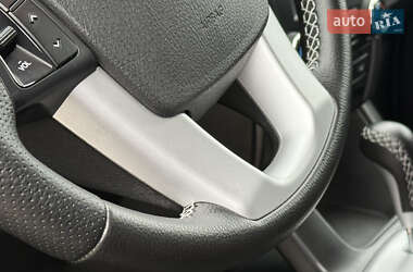 Внедорожник / Кроссовер Kia Sorento 2011 в 