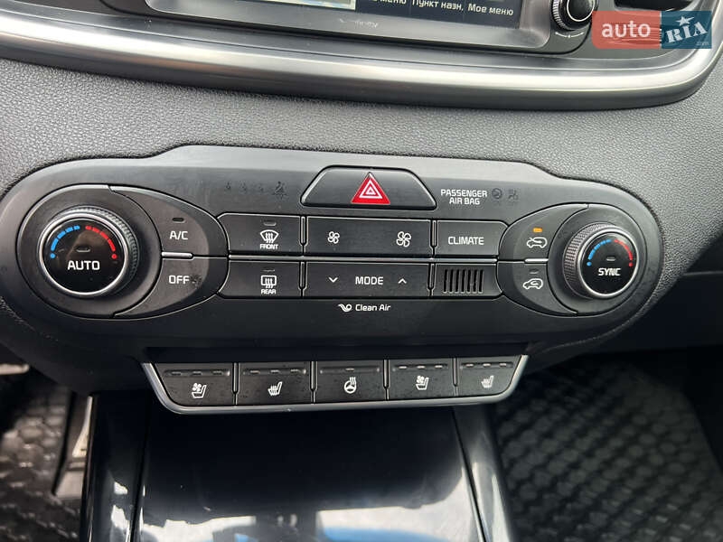 Внедорожник / Кроссовер Kia Sorento 2015 в Ивано-Франковске