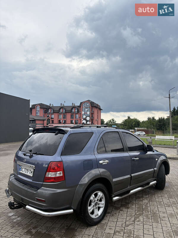 Внедорожник / Кроссовер Kia Sorento 2004 в Дрогобыче