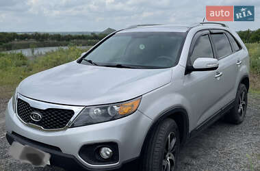 Позашляховик / Кросовер Kia Sorento 2011 в 