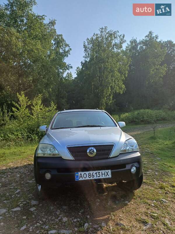 Внедорожник / Кроссовер Kia Sorento 2004 в Хусте