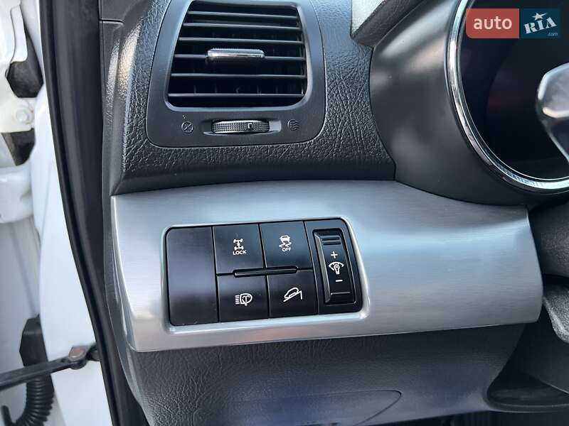 Внедорожник / Кроссовер Kia Sorento 2011 в Радивилове